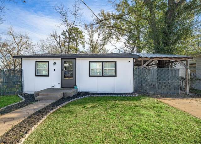 Property at 716 Brown St, Brenham, TX 77833, 2 beds, 1 bath