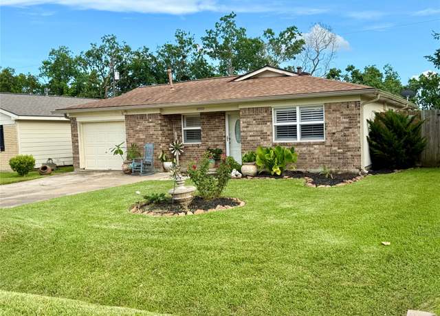 Property at 10700 Bois D Arc St, La Porte, TX 77571, 3 beds, 1.5 baths