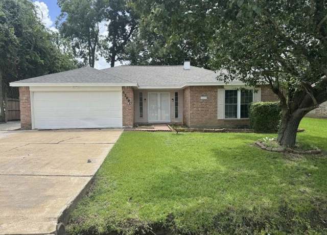Property at 12690 Ridgecrest Dr, Willis, TX 77318, 4 beds, 2 baths