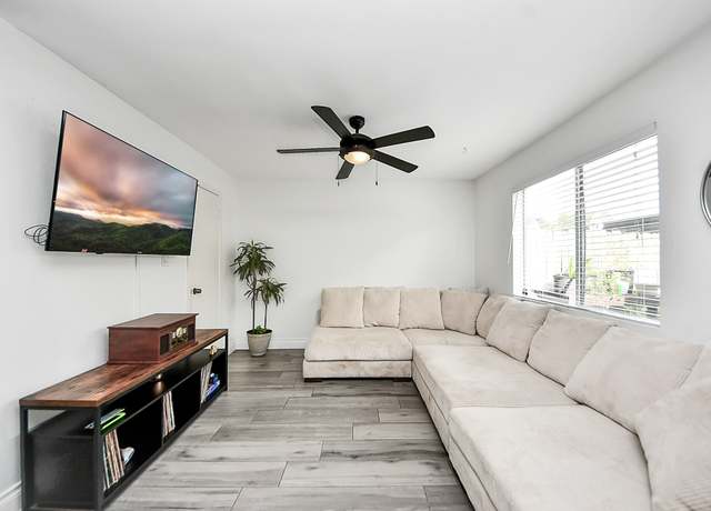 Property at 11002 Hammerly Blvd #104, Houston, TX 77043, 3 beds, 3 baths