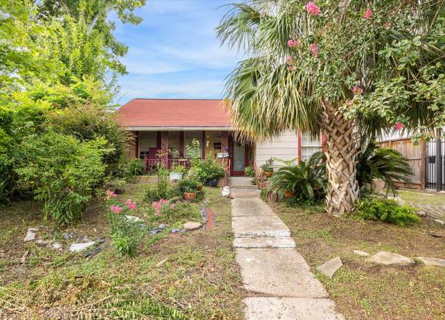 Property at 2434 Wroxton Rd #6, Houston, TX 77005, 2 baths
