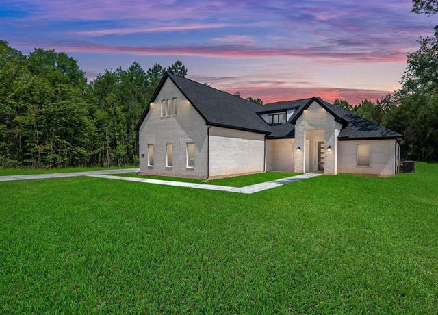 Property at 1859 Pin Oak Dr, Dayton, TX 77535, 4 beds, 3.5 baths