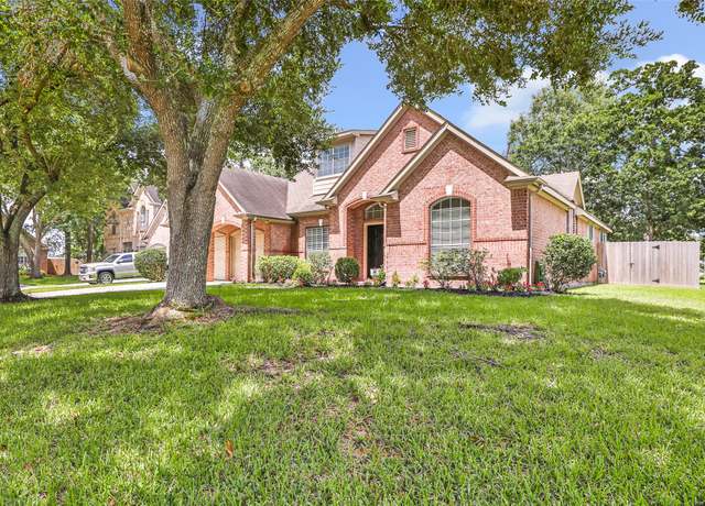 Property at 18011 Moss Park Ct, Humble, TX 77346, 3 beds, 3 baths