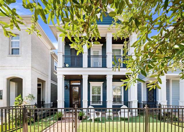 Property at 436 W 26th St, Houston, TX 77008, 4 beds, 4 baths