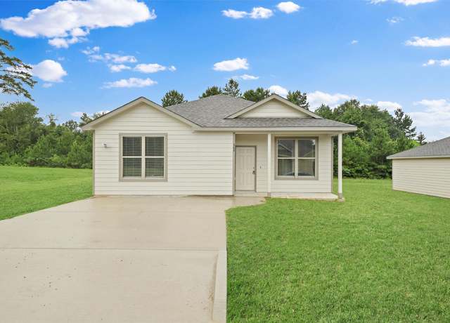 Property at 369 Bryd Dr, Lufkin, TX 75901, 3 beds, 3 baths