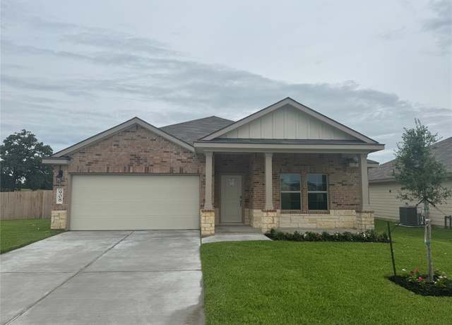 Property at 908 Legrand St, Brenham, TX 77833, 4 beds, 2 baths