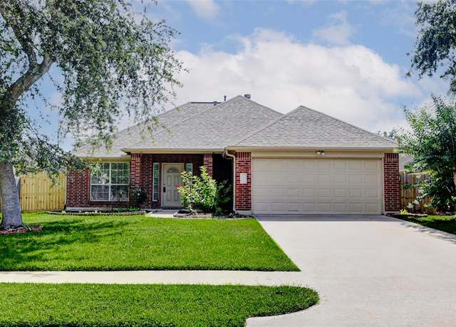 Property at 316 Magnolia Way, League City, TX 77573, 3 beds, 2 baths