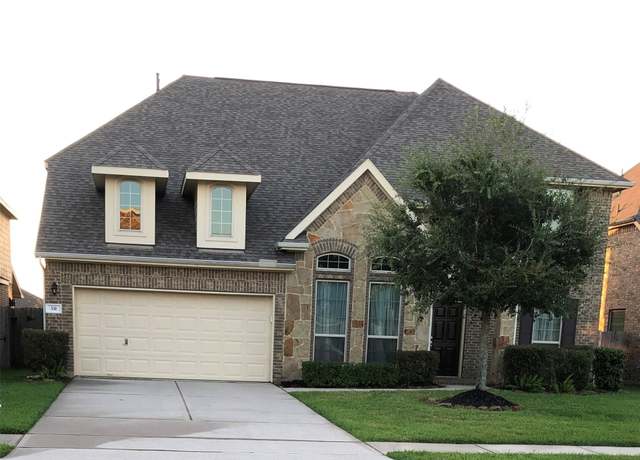 Property at 331 W Bend Dr, League City, TX 77573, 4 beds, 3.5 baths