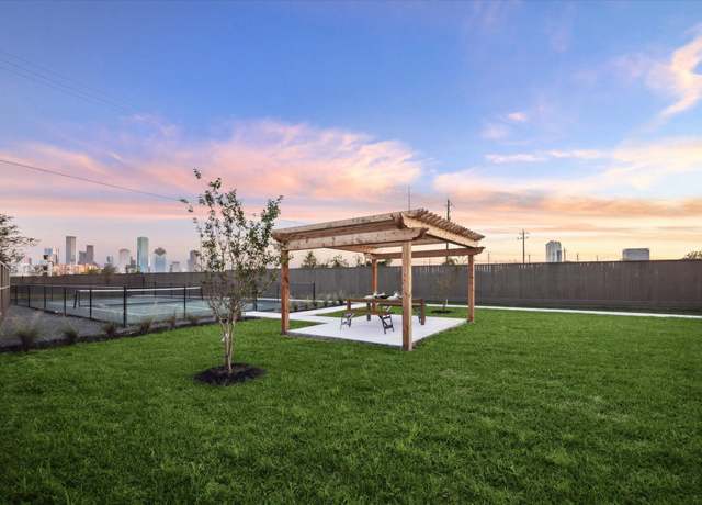 Property at 3097 Hicks St, Houston, TX 77007, 3 beds, 3.5 baths