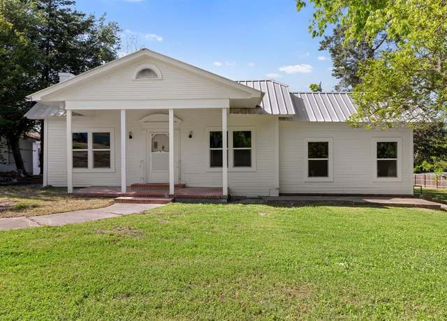 Property at 223 E Buffington Ave, Anderson, TX 77830, 3 beds, 3 baths