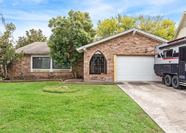 Property at 834 Ramada Dr, Houston, TX 77062, 3 beds, 2 baths