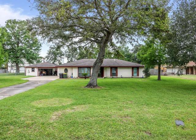 Property at 2234 Kelly Dr, Pearland, TX 77581, 3 beds, 2 baths