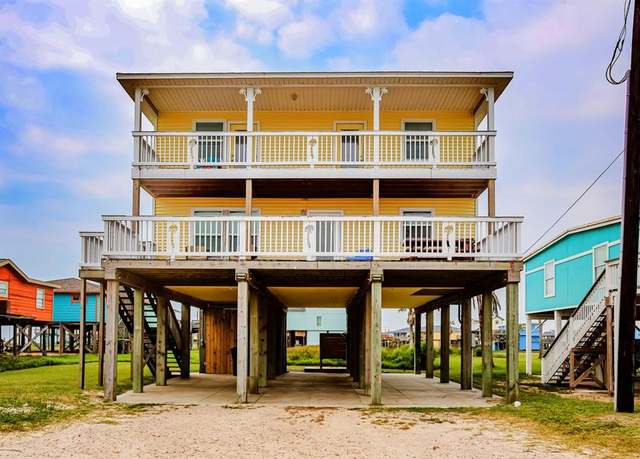 Property at 104 Beach Dr, Surfside Beach, TX 77541, 4 beds, 3 baths