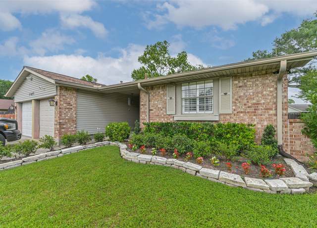 Property at 11427 Sageglen Dr, Houston, TX 77089, 3 beds, 2 baths