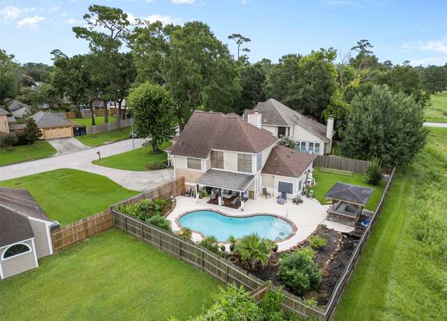 Property at 19511 Oak Station Dr, Humble, TX 77346, 3 beds, 2.5 baths