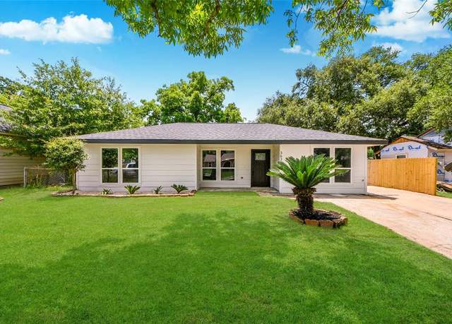 Property at 3630 Alsace St, Houston, TX 77021, 3 beds, 2 baths