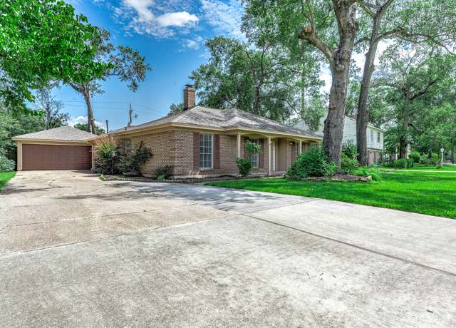 Property at 510 Shenandoah Dr, Shenandoah, TX 77381, 4 beds, 2 baths