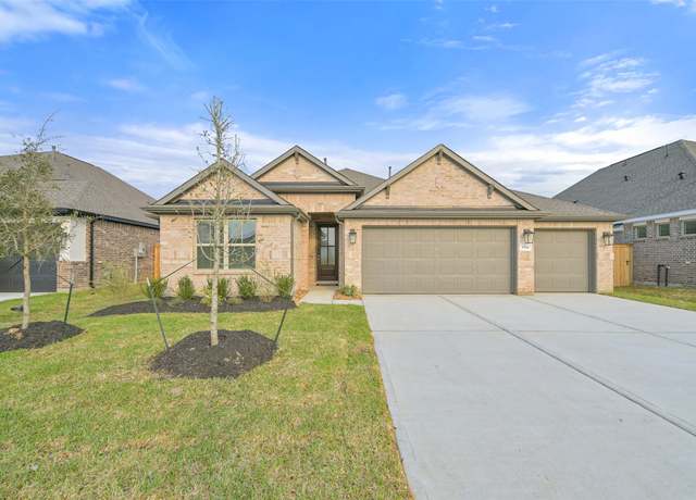 Property at 1541 Apache Heights Dr, Dayton, TX 77535, 3 beds, 2 baths