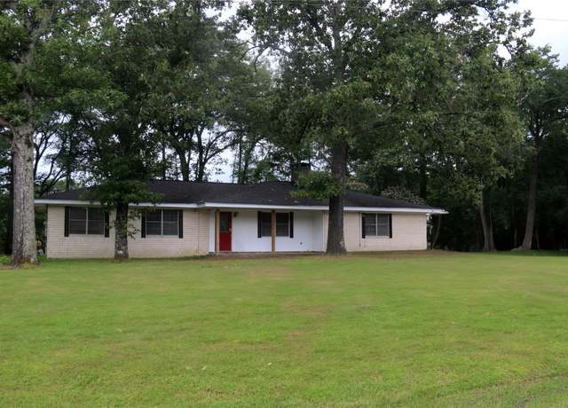 Property at 11774 S Us Highway 69, Huntington, TX 75949, 5 beds, 2 baths
