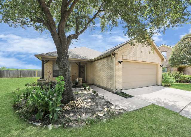 Property at 2231 Pine Croft Dr, Humble, TX 77396, 4 beds, 2 baths