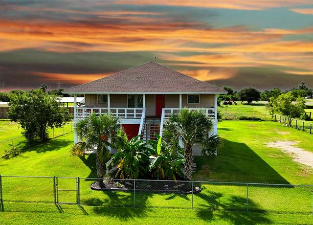 Property at 1404 Pickney Ave, Port Bolivar, TX 77650, 3 beds, 2.5 baths