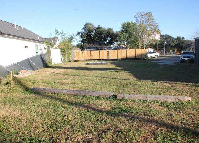 Property at 510 N Estelle St, Houston, TX 77003
