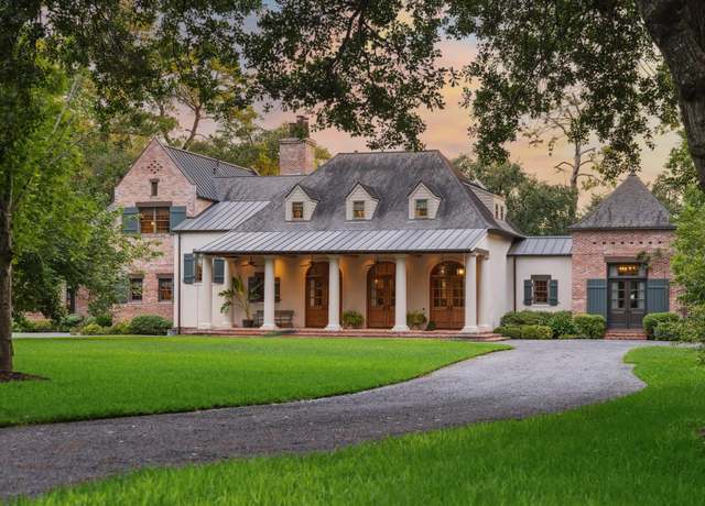 Property at 3 E Rivercrest Dr, Houston, TX 77042, 3 beds, 4 baths