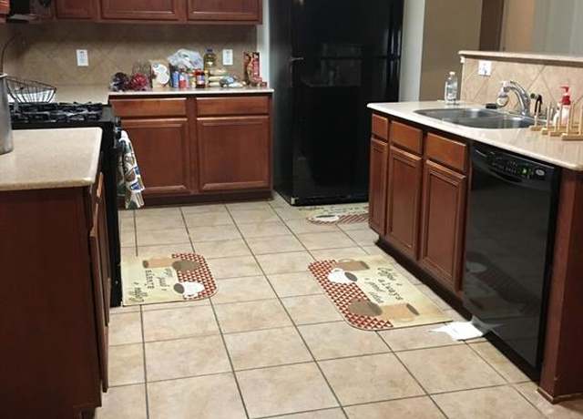Property at 4102 Landshire Bend Dr, Houston, TX 77048, 3 beds, 2 baths