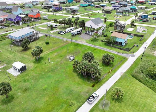 Property at 866 Blue Bonnet Ln, Crystal Beach, TX 77650