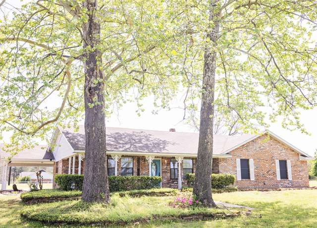 Property at 109 Meadowview St, Crockett, TX 75835, 3 beds, 2.5 baths