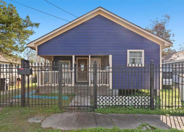 Property at 210 N Estelle St, Houston, TX 77003, 2 beds, 1 bath