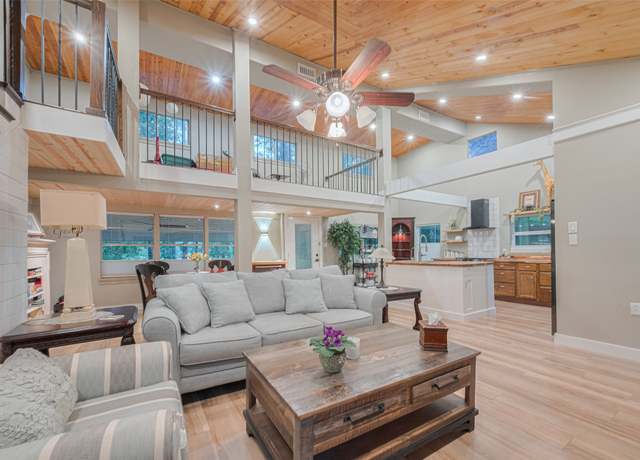 Property at 6170 Beech Dr, Montgomery, TX 77316, 3 beds, 2 baths