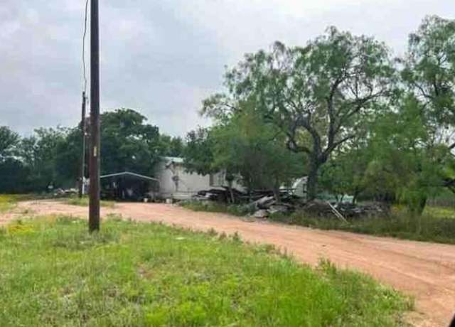 Property at 435 Horseshoe Dr, Kingsland, TX 78639, 3 beds, 2 baths