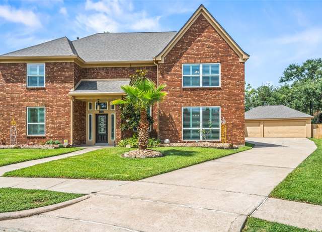 Property at 2123 Riverside Dr, League City, TX 77573, 5 beds, 3.5 baths