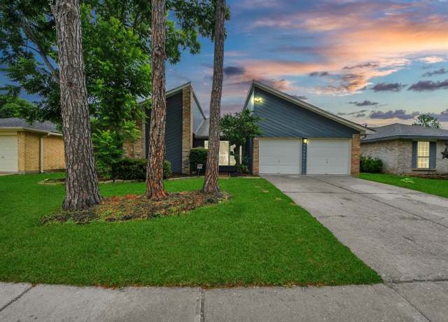Property at 13410 Bradbridge Ln, Houston, TX 77082, 3 beds, 2 baths