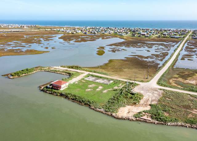 Property at 626 Canal Dr, Surfside Beach, TX 77541