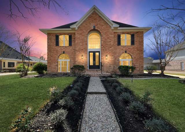 Property at 2807 Cedarville Dr, Kingwood, TX 77345, 4 beds, 3.5 baths