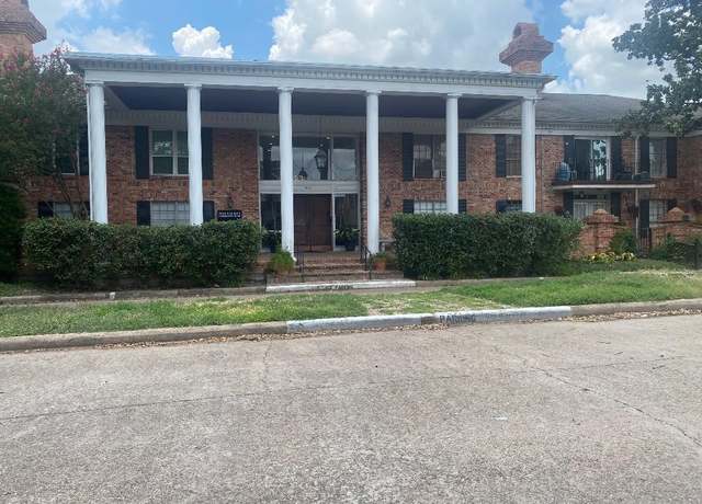 Property at 2822 Briarhurst Dr #45, Houston, TX 77057, 2 beds, 2 baths
