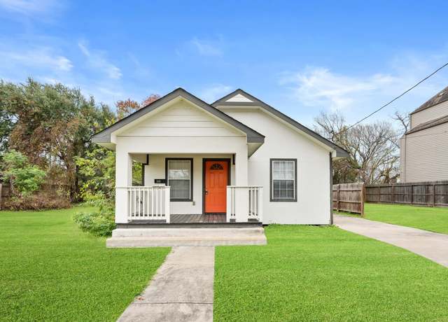 Property at 2821 Holman St, Houston, TX 77004, 3 beds, 2.5 baths