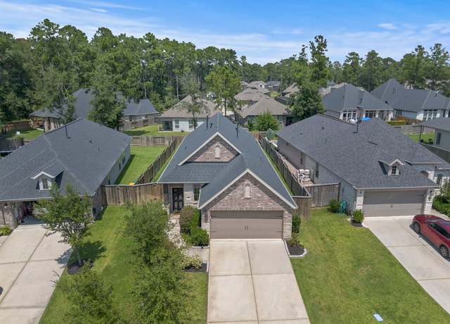 Property at 404 Brow Pines Ct, Montgomery, TX 77316, 3 beds, 2 baths