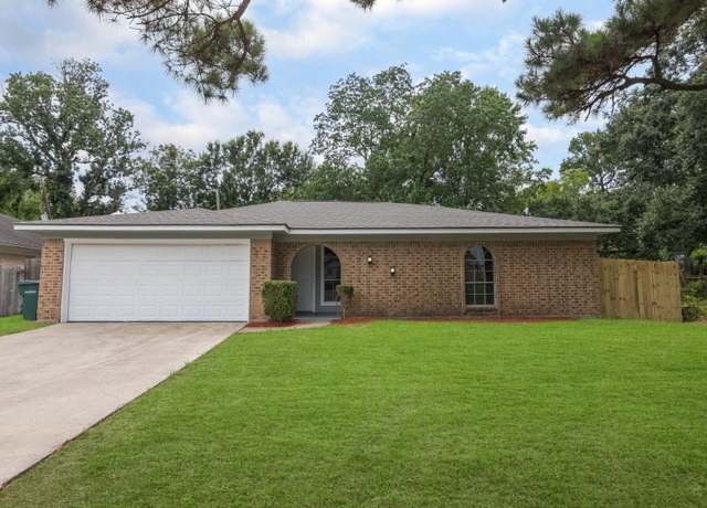 Property at 92 Sparrow Way, Beaumont, TX 77707, 3 beds, 2 baths