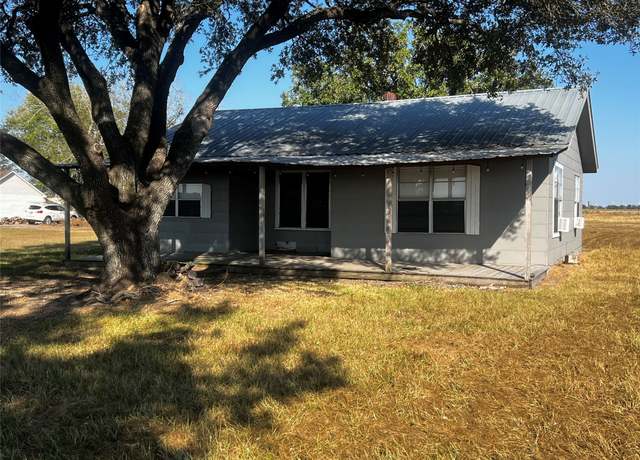Property at 3527 S State Highway 71, El Campo, TX 77437, 2 beds, 1 bath