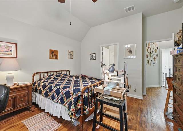 Property at 2209 Parker Ct, Brenham, TX 77833, 3 beds, 2 baths