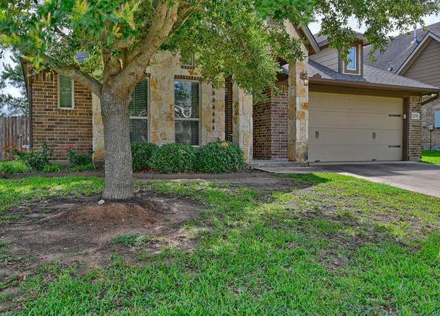 Property at 2209 Parker Ct, Brenham, TX 77833, 3 beds, 2 baths