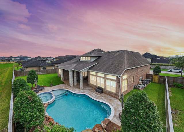 Property at 1705 Bending Stream Dr, Friendswood, TX 77546, 5 beds, 5 baths
