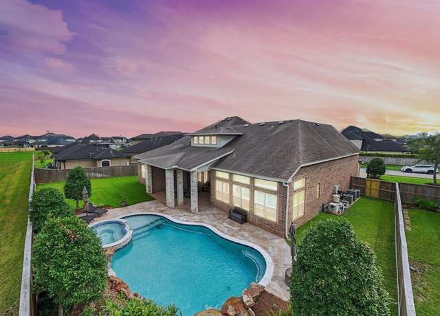 Property at 1705 Bending Stream Dr, Friendswood, TX 77546, 5 beds, 5 baths