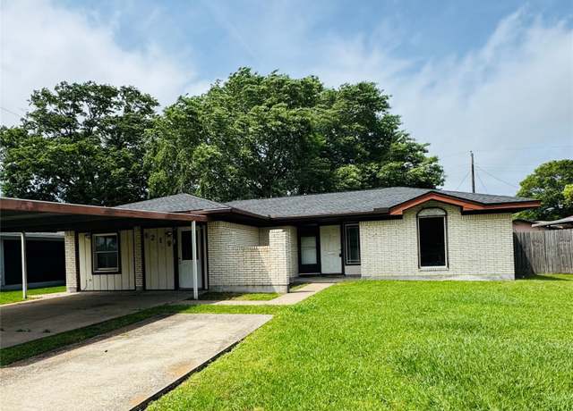 Property at 6219 16th St, Port Arthur, TX 77642, 3 beds, 2.5 baths