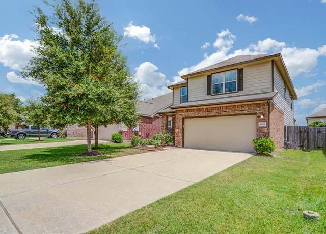 Property at 6879 Dogwood Cliff Lane Ln, Dickinson, TX 77539, 4 beds, 2.5 baths