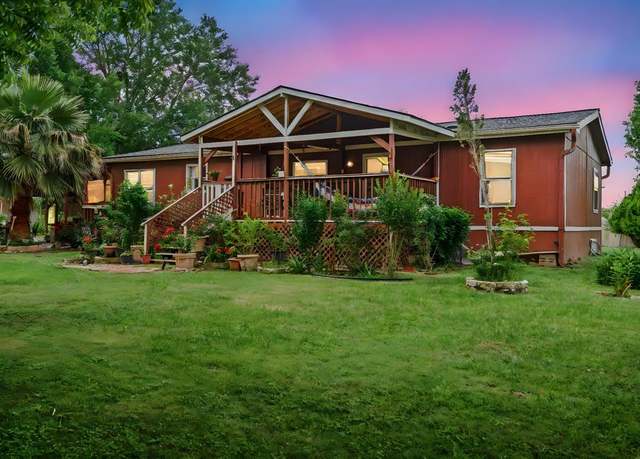 Property at 480 Sanford Ln, Wharton, TX 77488, 3 beds, 2.5 baths