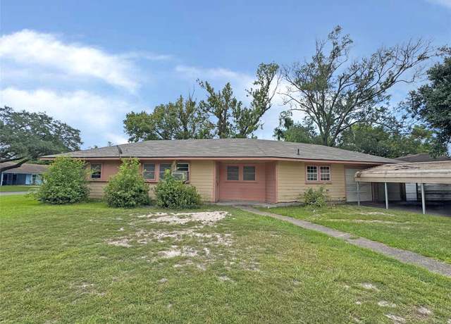 Property at 1009 Ruby Ln, Orange, TX 77630, 3 beds, 1 bath
